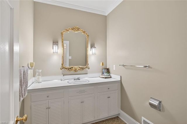 1107 Lake Point LN, Suffolk, VA 23434