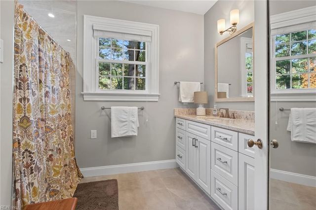 1107 Lake Point LN, Suffolk, VA 23434