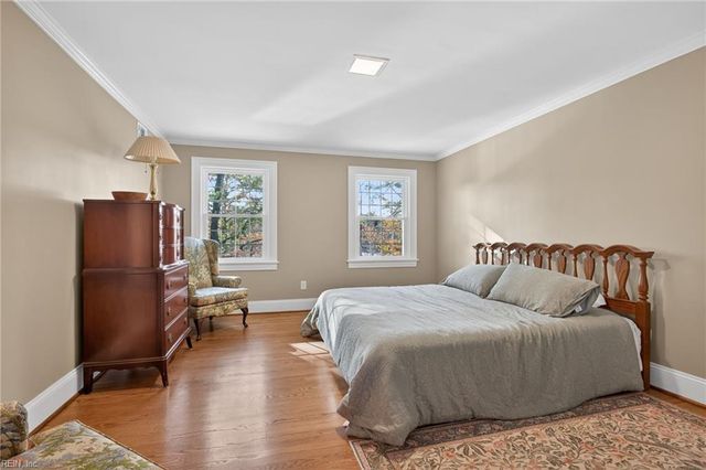 1107 Lake Point LN, Suffolk, VA 23434