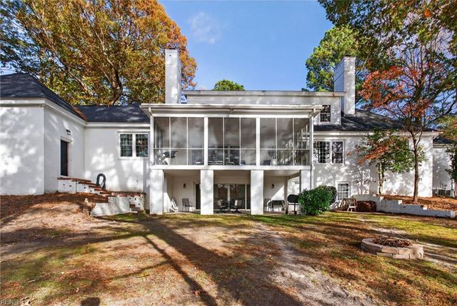 1107 Lake Point LN, Suffolk, VA 23434