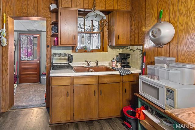 908 Locust Street, Carrollton, IL 62016