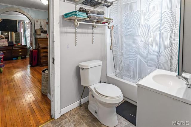 908 Locust Street, Carrollton, IL 62016