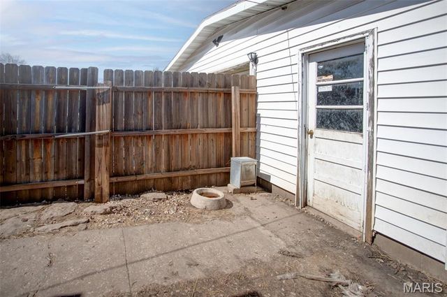 908 Locust Street, Carrollton, IL 62016