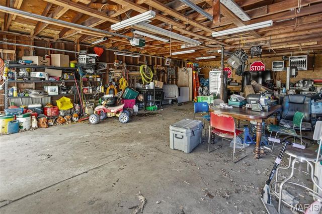 908 Locust Street, Carrollton, IL 62016