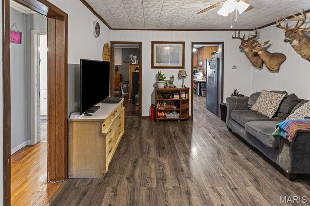 908 Locust Street, Carrollton, IL 62016