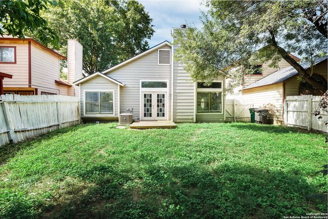 9330 Village Lance, San Antonio, TX 78250