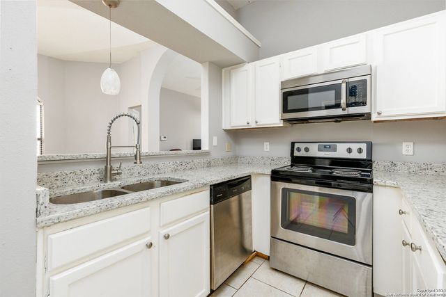 9330 Village Lance, San Antonio, TX 78250