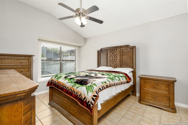 9330 Village Lance, San Antonio, TX 78250