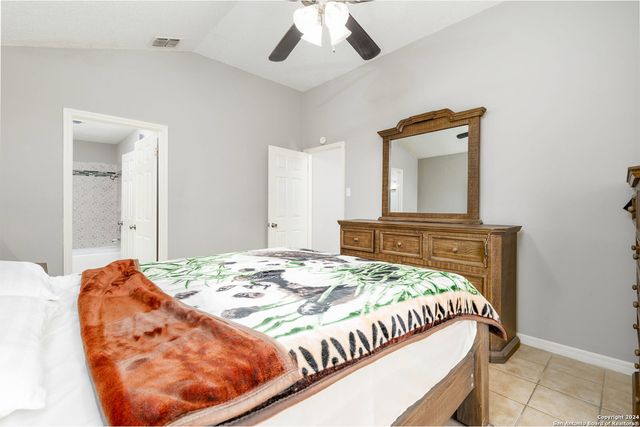 9330 Village Lance, San Antonio, TX 78250