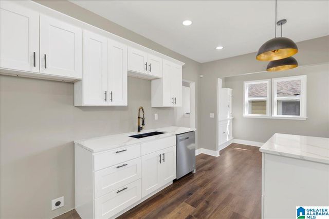 1020 GRAYMONT AVENUE W, Birmingham, AL 35204