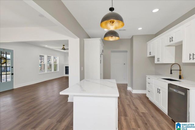 1020 GRAYMONT AVENUE W, Birmingham, AL 35204