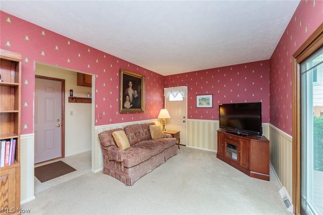 457 Edgewood Circle, Berea, OH 44017