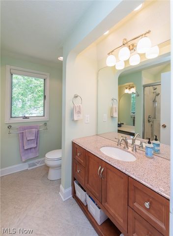 457 Edgewood Circle, Berea, OH 44017