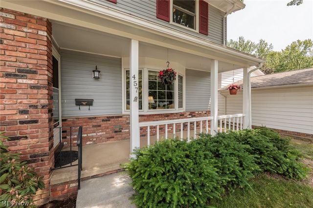 457 Edgewood Circle, Berea, OH 44017