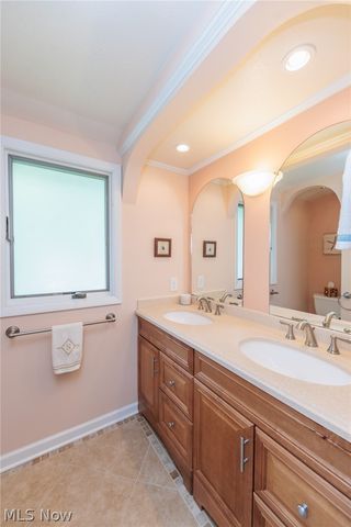 457 Edgewood Circle, Berea, OH 44017