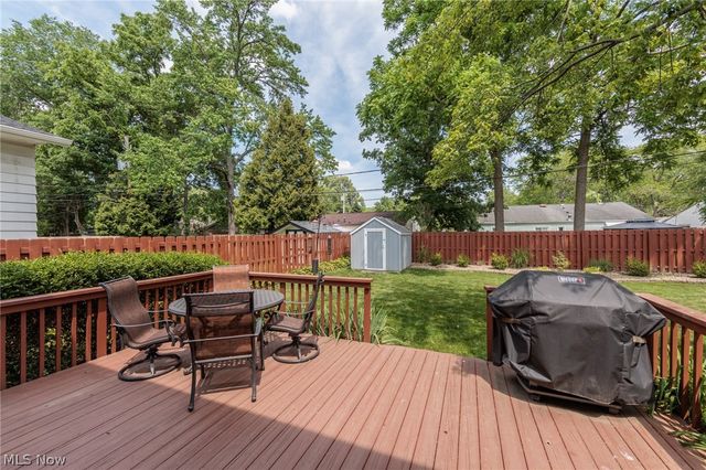 457 Edgewood Circle, Berea, OH 44017