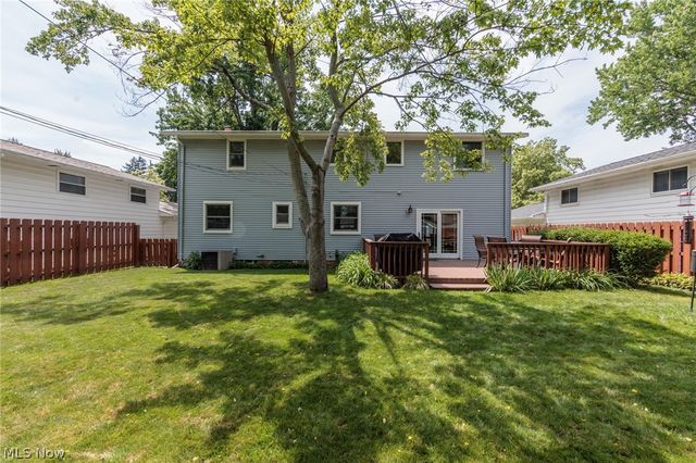 457 Edgewood Circle, Berea, OH 44017
