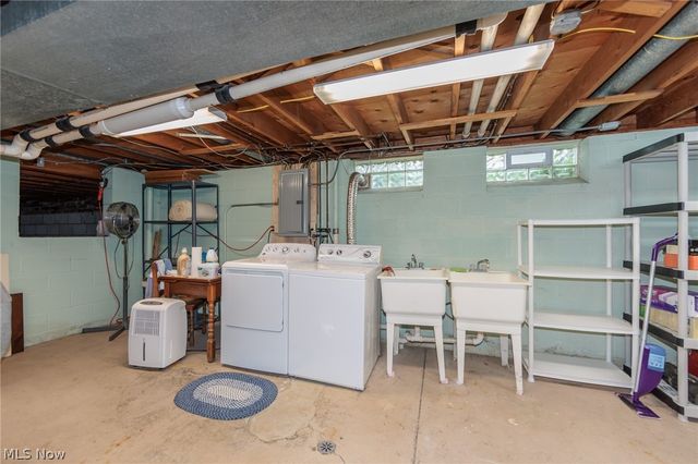 457 Edgewood Circle, Berea, OH 44017