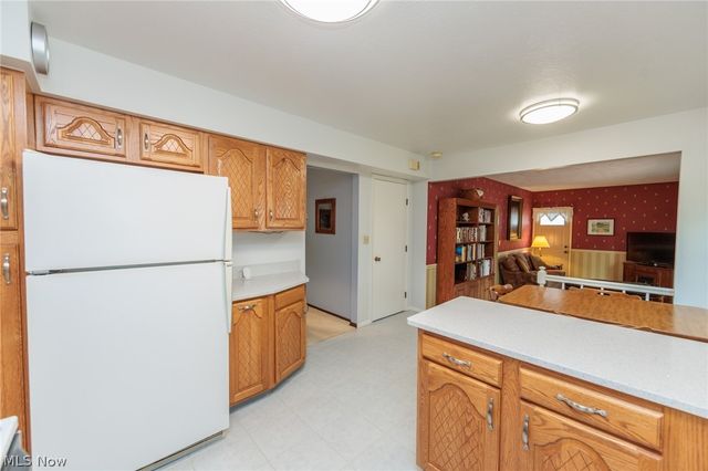 457 Edgewood Circle, Berea, OH 44017