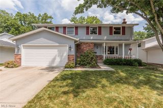 457 Edgewood Circle, Berea, OH 44017