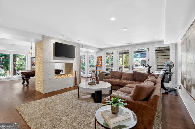 1020 Abingdon Lane, Johns Creek, GA 30022