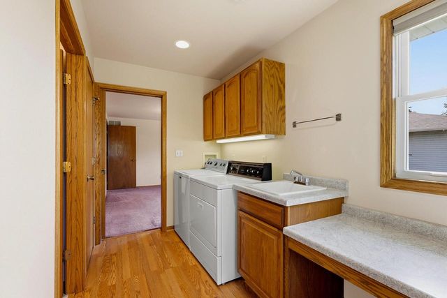 1728 Ashby COURT, Sheboygan, WI 53081
