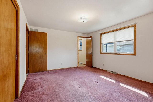 1728 Ashby COURT, Sheboygan, WI 53081