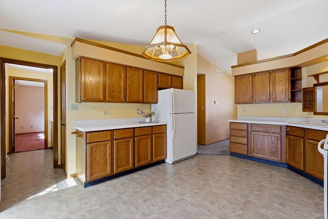1728 Ashby COURT, Sheboygan, WI 53081
