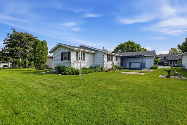 1728 Ashby COURT, Sheboygan, WI 53081