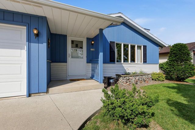 1728 Ashby COURT, Sheboygan, WI 53081