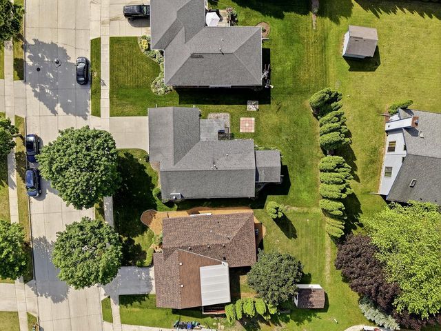 1728 Ashby COURT, Sheboygan, WI 53081