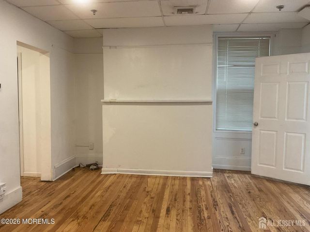 49 Bayard St, New Brunswick, NJ 08901