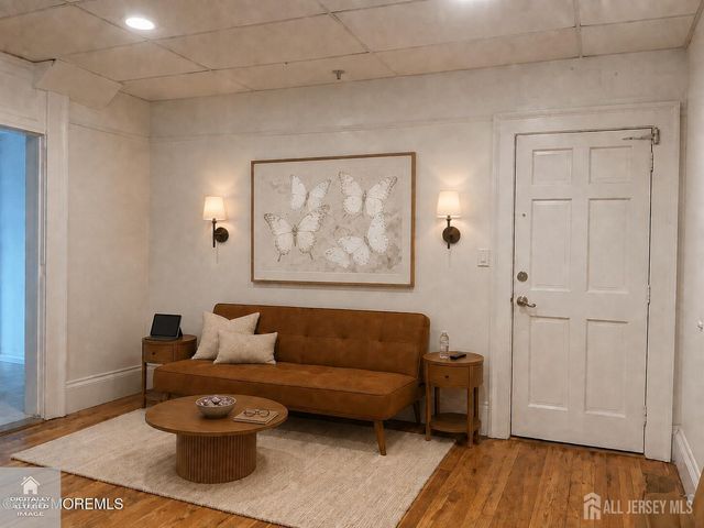 49 Bayard St, New Brunswick, NJ 08901
