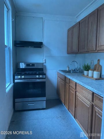 49 Bayard St, New Brunswick, NJ 08901