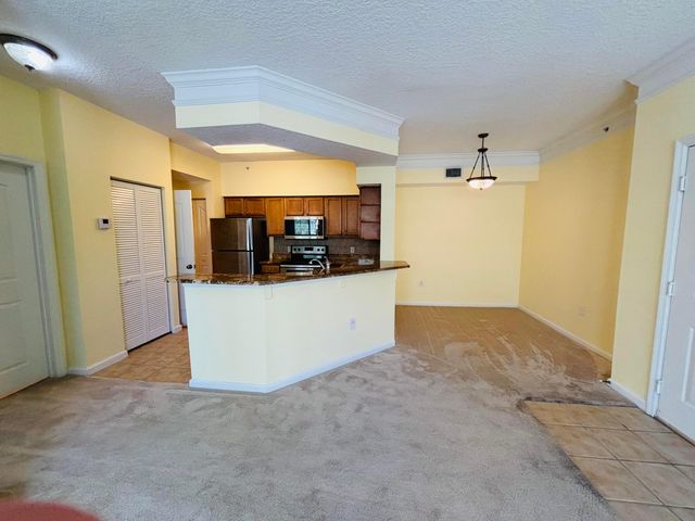 9849 Baywinds Drive 8304, West Palm Beach, FL 33411