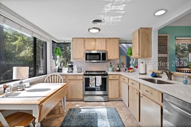 110 S Forest Beach Dr Unit 7, Hilton Head Island, SC 29928