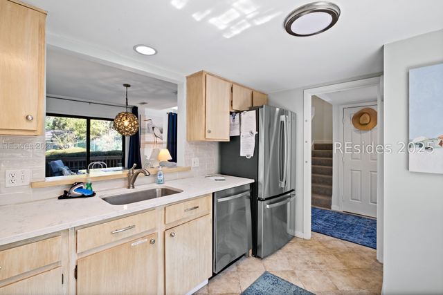 110 S Forest Beach Dr Unit 7, Hilton Head Island, SC 29928