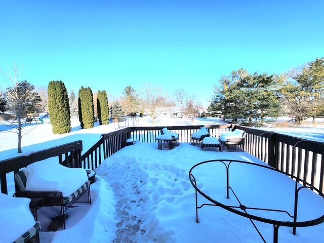 211 Cliffside Place, Rockton, IL 61072