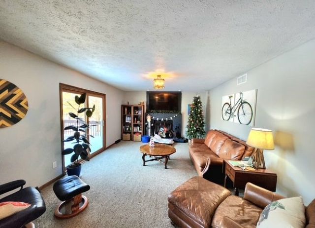 211 Cliffside Place, Rockton, IL 61072