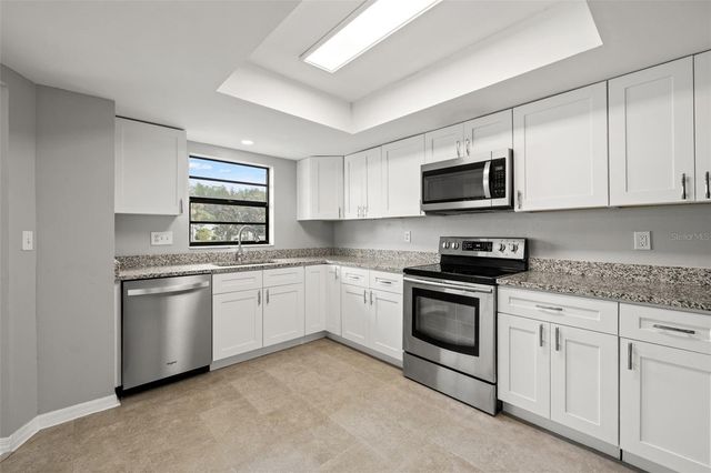 2115 N HALCYON DRIVE, Sun City Center, FL 33573