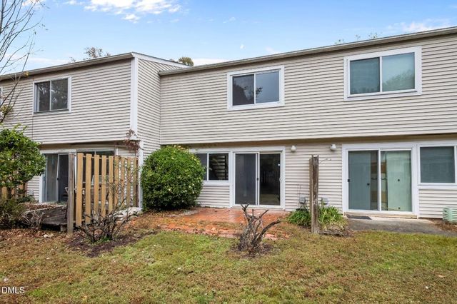 220 Elizabeth Street Apt C-11, Chapel Hill, NC 27514