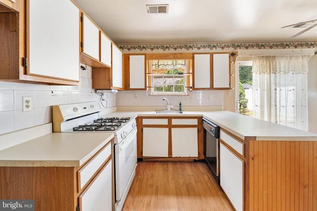 5 GLENN ALPINE CT, Clementon, NJ 08021