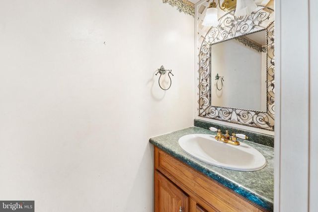 5 GLENN ALPINE CT, Clementon, NJ 08021