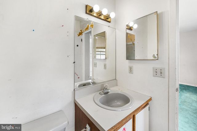 5 GLENN ALPINE CT, Clementon, NJ 08021
