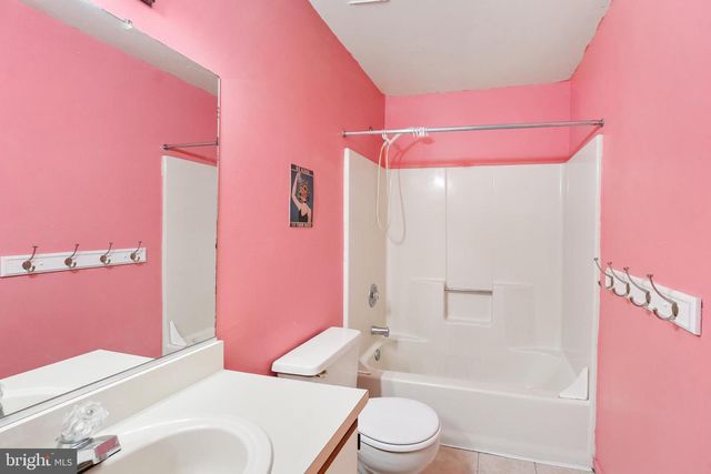5 GLENN ALPINE CT, Clementon, NJ 08021