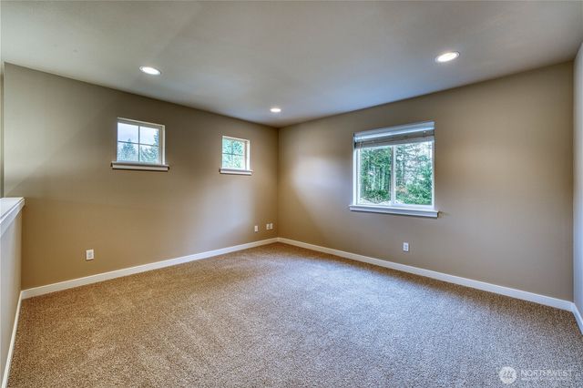 26787 Red Maple Lane NE, Kingston, WA 98346