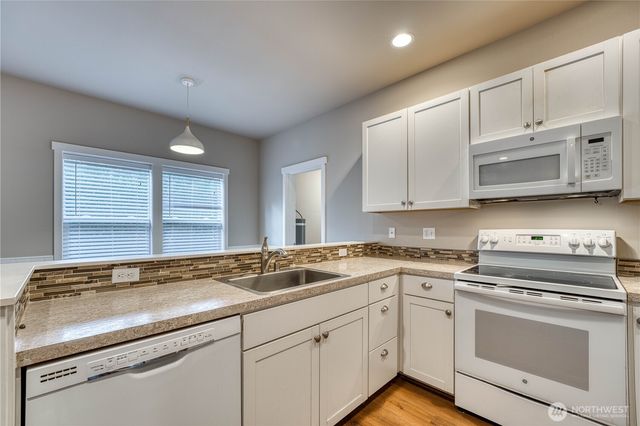 26787 Red Maple Lane NE, Kingston, WA 98346