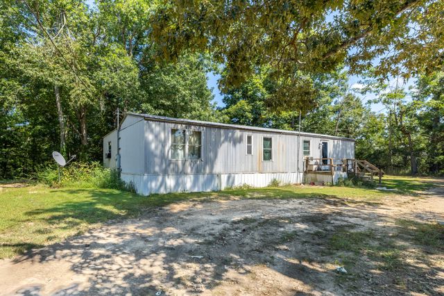 179 Reeves Rd, Hohenwald, TN 38462