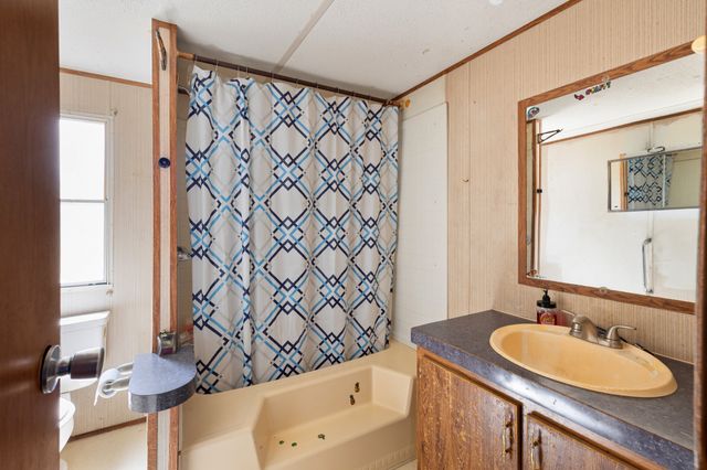 179 Reeves Rd, Hohenwald, TN 38462