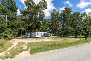 179 Reeves Rd, Hohenwald, TN 38462